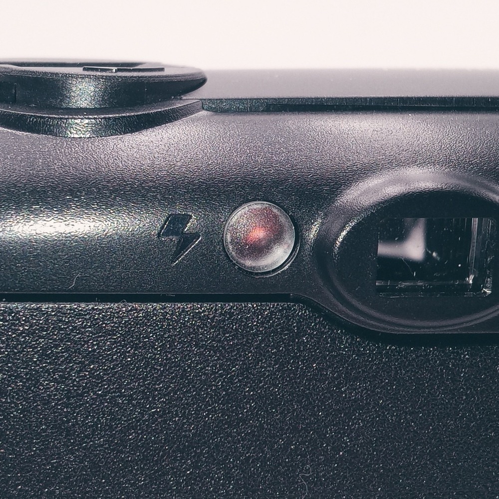 Kodak KB10 Point & Shoot Compact Film Camera 35mm Powers Up With Carrying Case - Picture 4 of 16